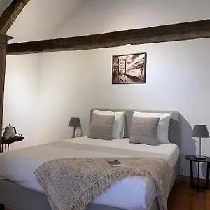 Logies Hollywood Guest house