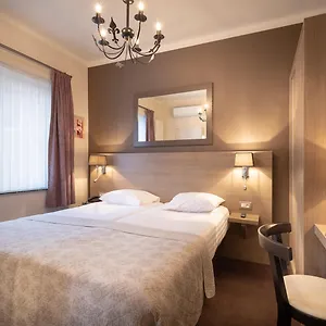 Hotell I, Brygge