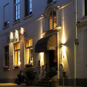 2* Otel Karel De Stoute